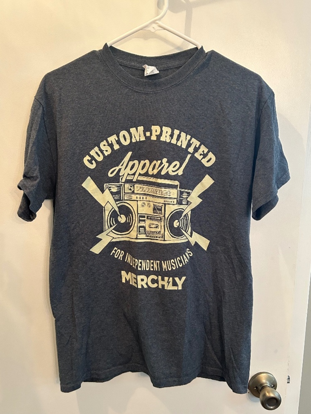 Gildan Merchly T-shirt Medium